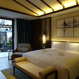 Premier King Room